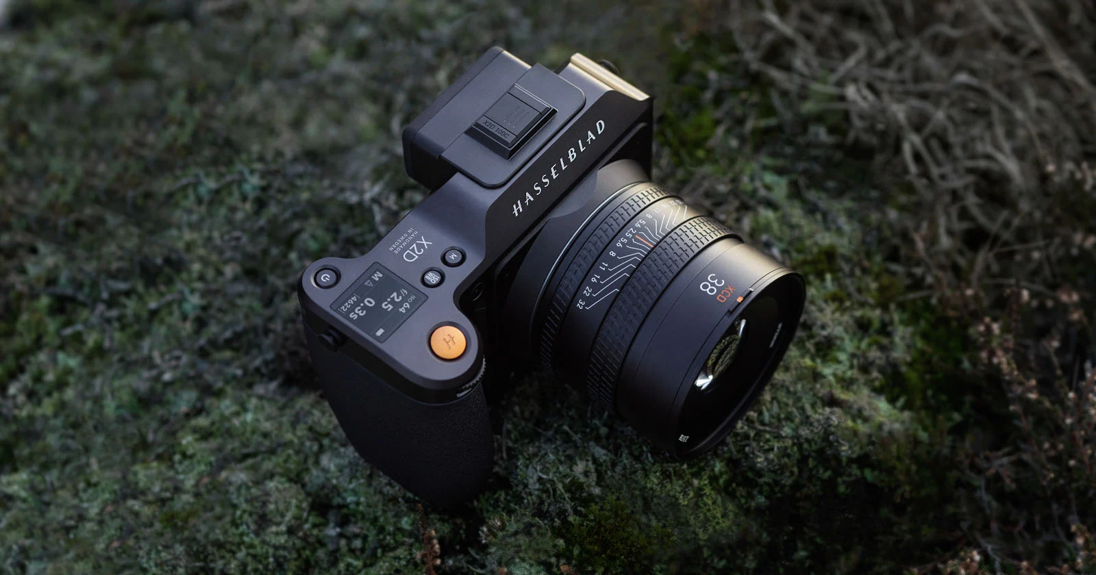 Hasselblad X1D 100C A 100MP Camera with IBIS and Hybrid AF