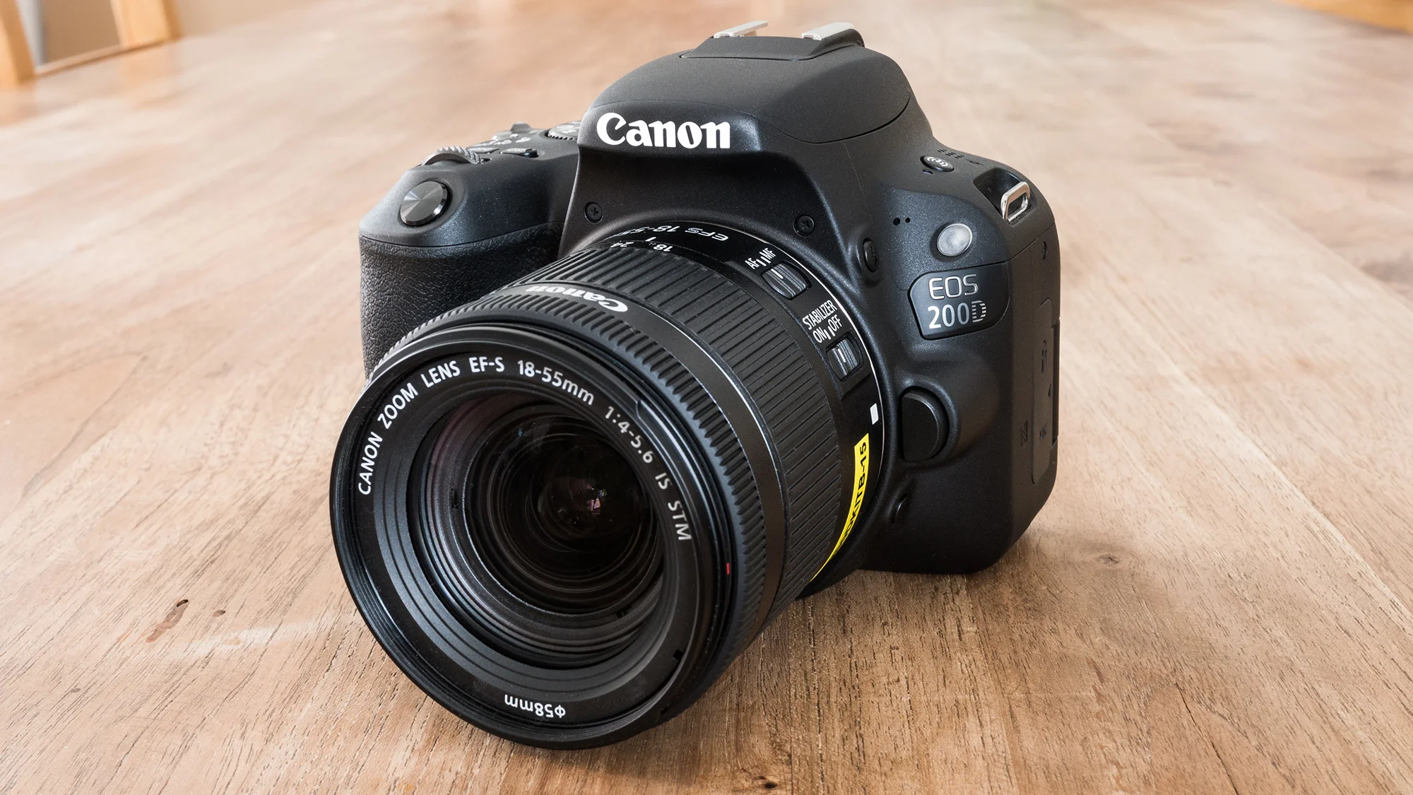 canon eos 200d front