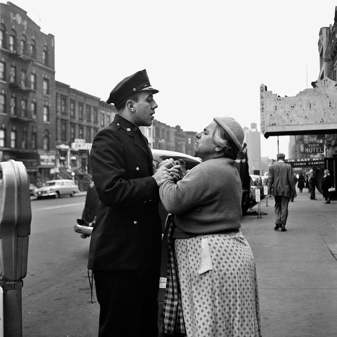 vivian maier 1956 kavga eden ermeni kadin new york