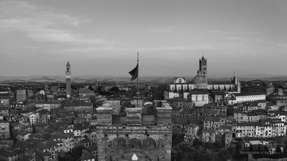 (TPOTY) Yılın Seyahat Fotoğrafçısı 2018 140 143 NT 2018 HC1 LVenturi
