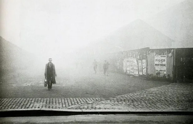 Fotoğraflar Her Şeyi Eskitir : Robert Frank 1 038 robert frank theredlist 620x400 jpg