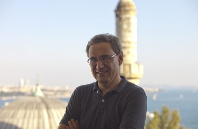 Orhan Pamuk - Balkon Fotoğraflar 1 OP görsel 2