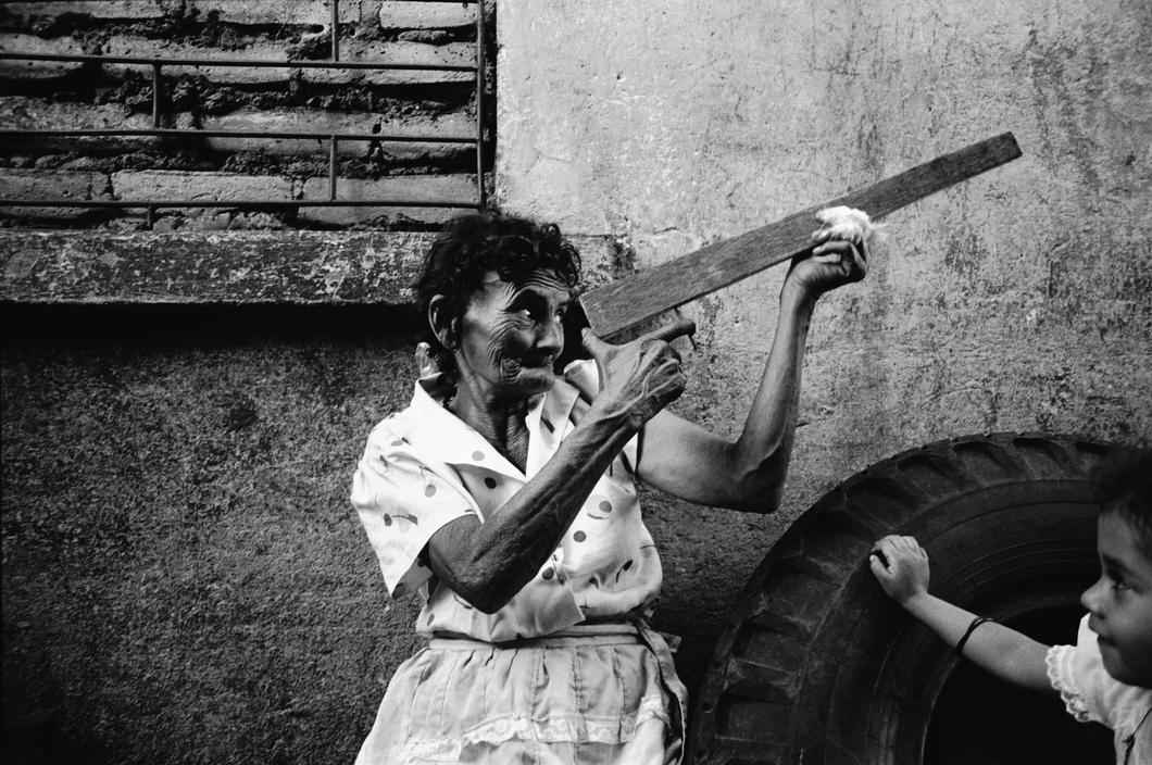 Larry Towell : Vizörden Kaleme 9 NYC13141