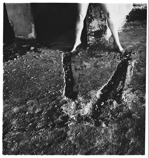 Sonsuzluk Kadrajında Kayıp Bir Beden: Francesca Woodman 2 SONSUZLUK KADRAJINDA KAYIP BİR BEDEN.. FRANCESCA WOODMAN 1