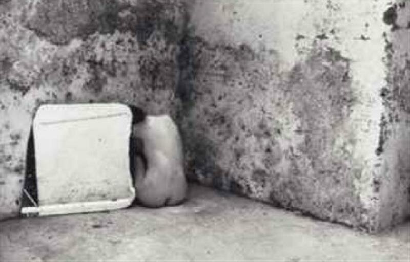 Sonsuzluk Kadrajında Kayıp Bir Beden: Francesca Woodman 6 SONSUZLUK KADRAJINDA KAYIP BİR BEDEN.. FRANCESCA WOODMAN 9