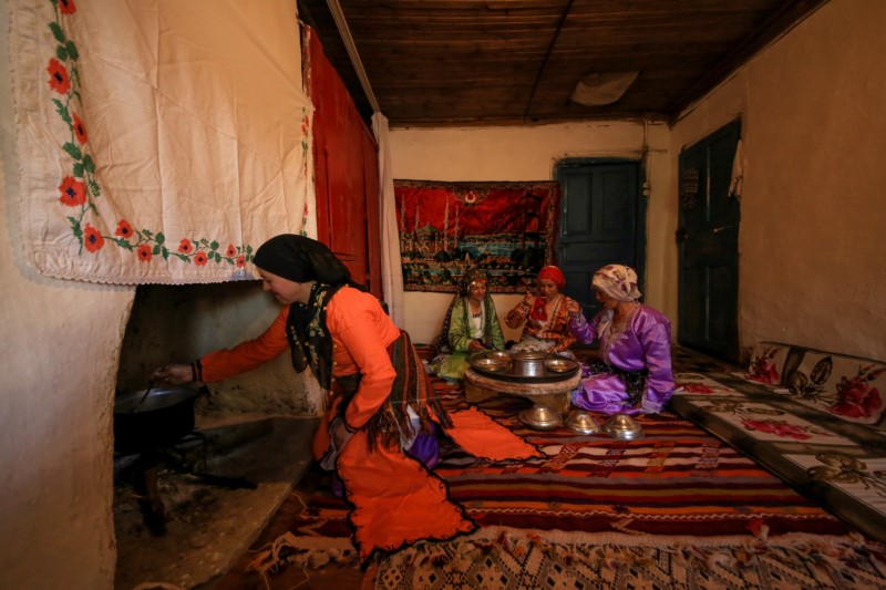 FIAP Renkli Bienali 2019 Türkiye Takımı Seçmeleri 30 Ummu Nisan KANDILCIOGLU FOTOGEN odun atesi