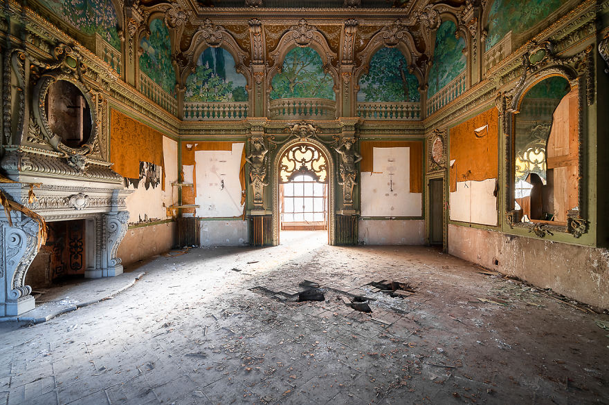 Roman Robroek : Terk edilmiş İtalyan freskleri 2 abandonedpaintingdrawing2 5c8aaa32ce4ac 880