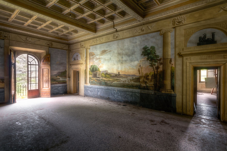 Roman Robroek : Terk edilmiş İtalyan freskleri 15 abandonedpaintingdrawing20 5c8aaa8d02201 880