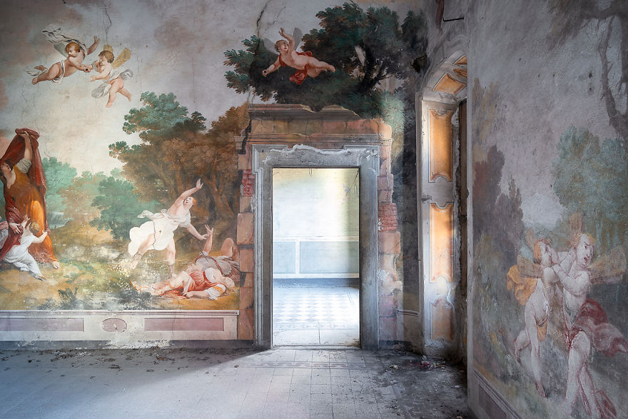Roman Robroek : Terk edilmiş İtalyan freskleri 3 abandonedpaintingdrawing3 5c8aaa38e2e19 880