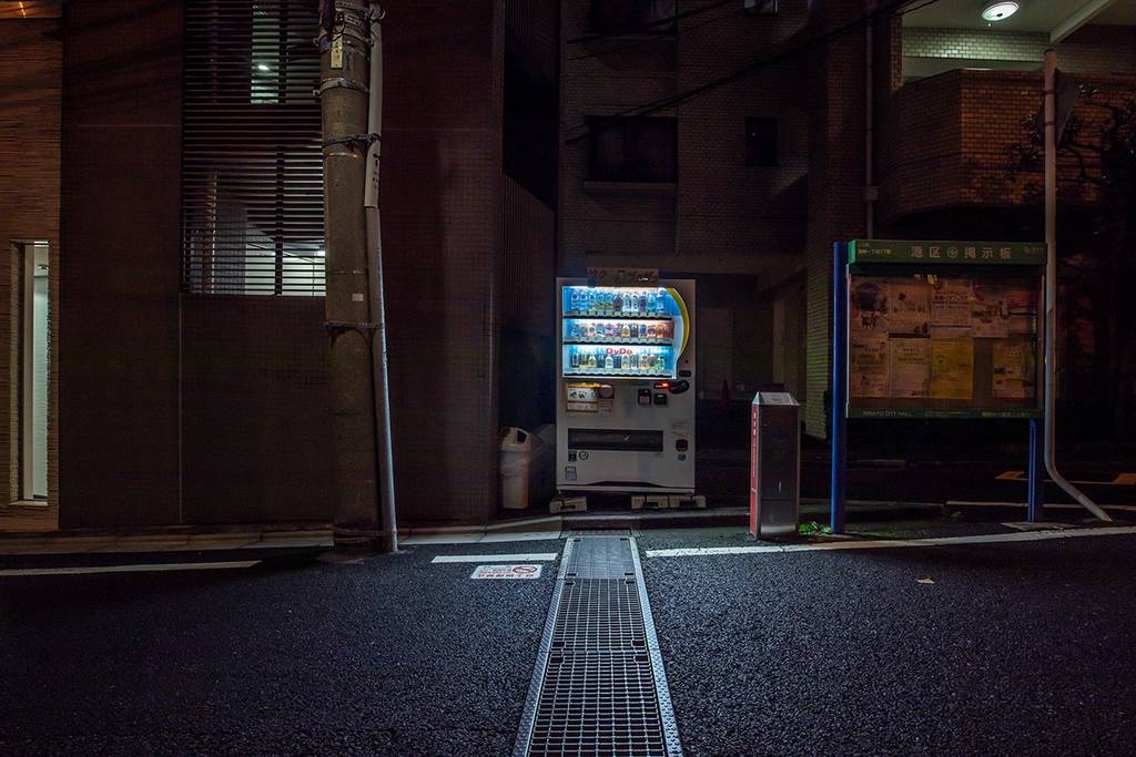 tokyo at night photos robert gotzfried 11