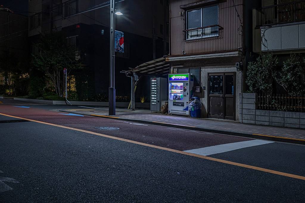 tokyo at night photos robert gotzfried 15