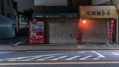 tokyo at night photos robert gotzfried 16