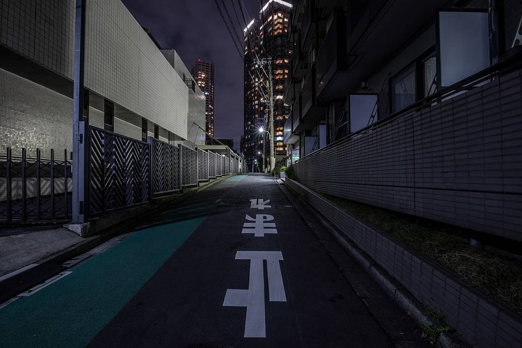 tokyo at night photos robert gotzfried 20