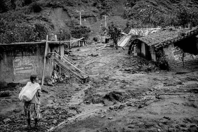 Matt Black : Yoksullaştırılmış Hiçliğe Mahkum Edilmiş Halkların Fotoğrafçısı 10 010 lah2013110116135800365 1