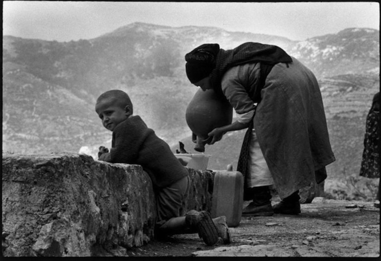 Constantine Manos : Yunan Fotoğrafçılığında Bir Şair 6 41 1 768x526 1