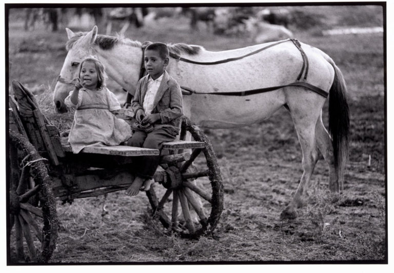Constantine Manos : Yunan Fotoğrafçılığında Bir Şair 10 Greek Portfolio 13 768x532 1