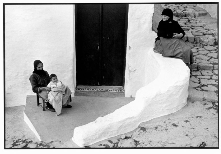 Constantine Manos : Yunan Fotoğrafçılığında Bir Şair 11 Greek Portfolio 14 768x536 1