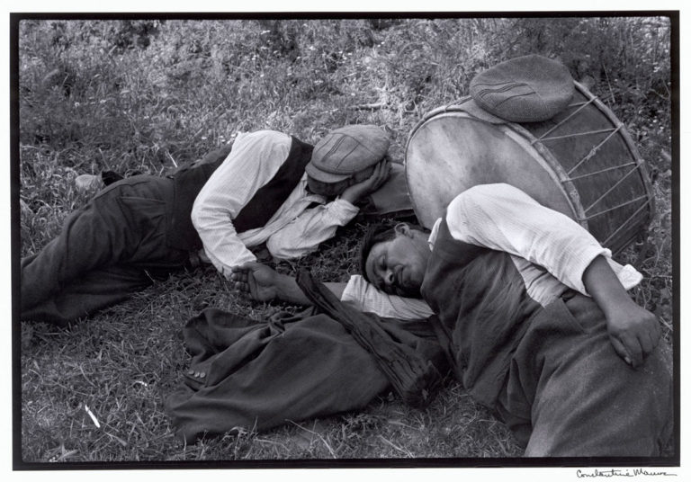 Constantine Manos : Yunan Fotoğrafçılığında Bir Şair 5 Greek Portfolio 19 768x536 1