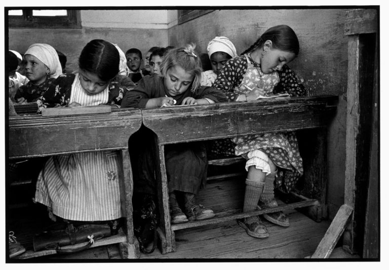 Constantine Manos : Yunan Fotoğrafçılığında Bir Şair 12 Greek Portfolio 23 768x534 1