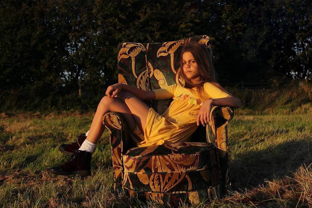 Ruby Steele : Kanepelerde Kadın Portreleri 8 Image05