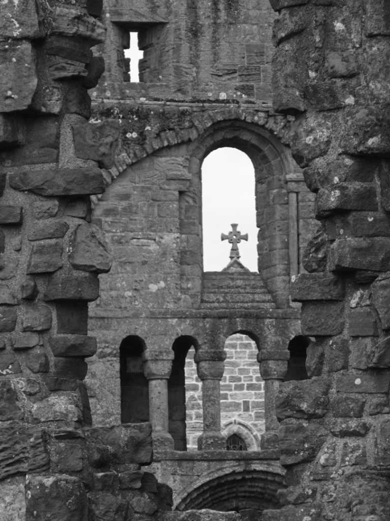 Crosses Lindisfarne Priory 1440x9999 1