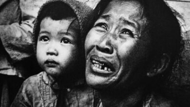 Philip Jones Griffiths : Zamanın Acımasızlıklarına Ortak Olmak 12 Philip Jones Griffiths header 2 1200x720 2