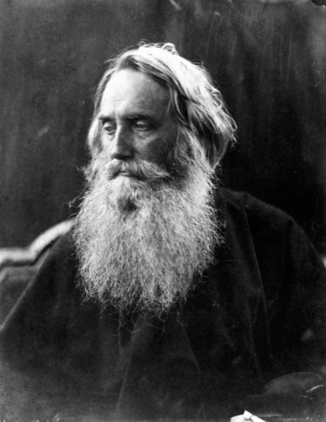Julia Margaret Cameron’un Victoria Dönemi Portre Fotoğrafları 7 1864 Poet and dramatist Henry Taylor. 640x828 3