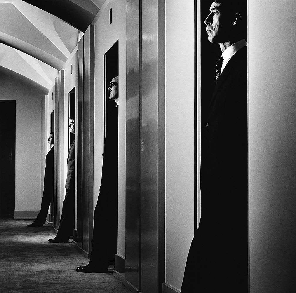 Brian Griffin - Olağanüstü Fotoğraflar 6 Bureaucracy London 1987