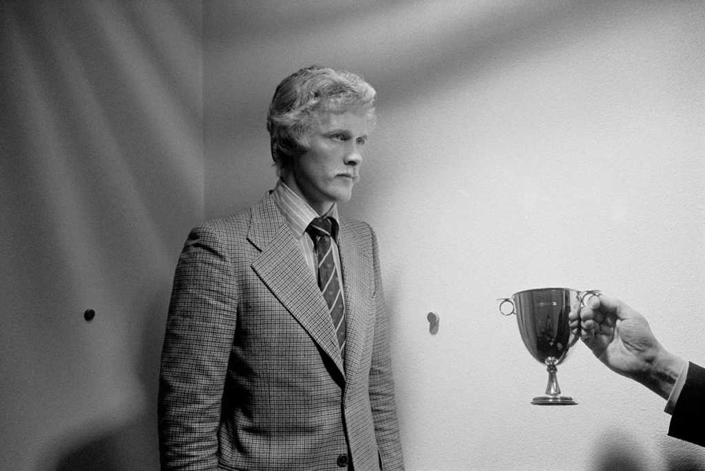 Brian Griffin - Olağanüstü Fotoğraflar 3 Chris Law Accountant and Prize Winning Yatchman London 1974