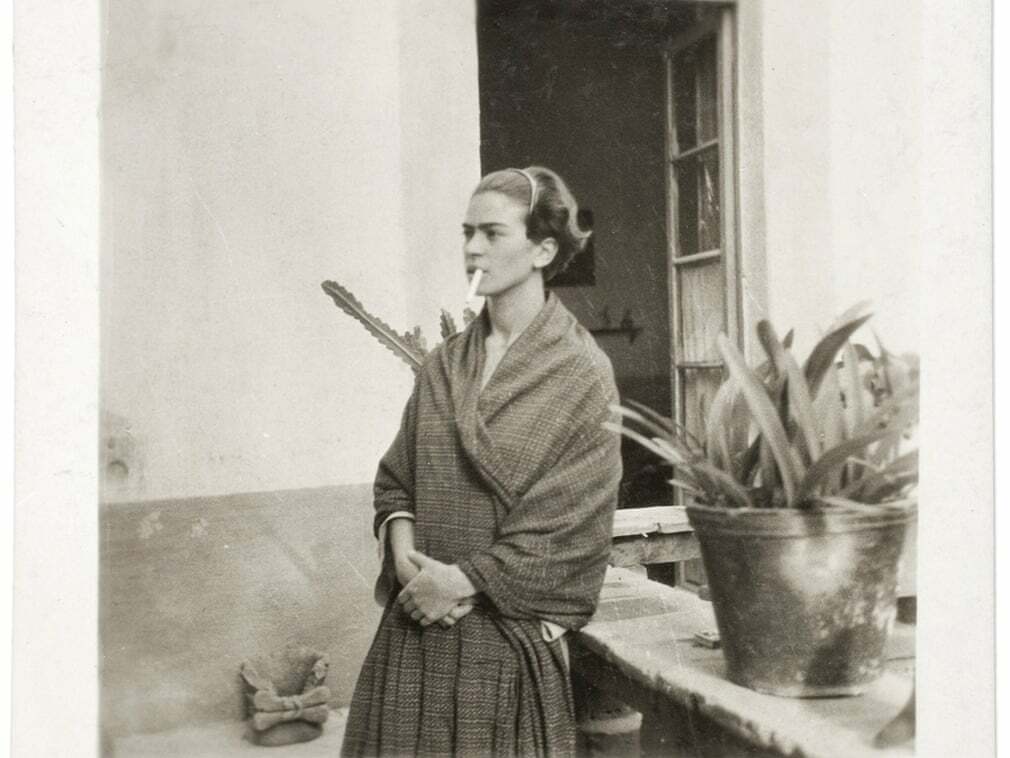 Frida Kahlo at home 10