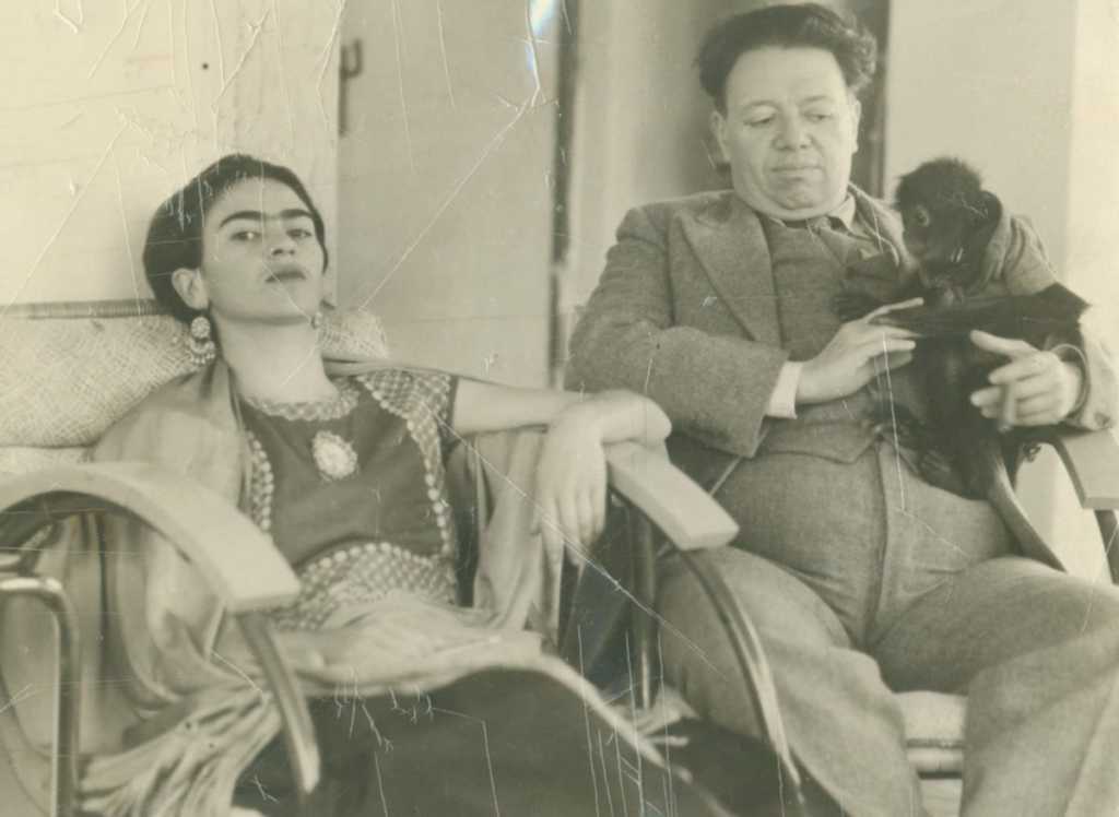 Frida Kahlo at home 4 1200x877 1