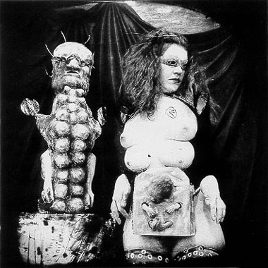 Joel Peter Witkin : Karanlığa Bakmak 12 Invention of milk