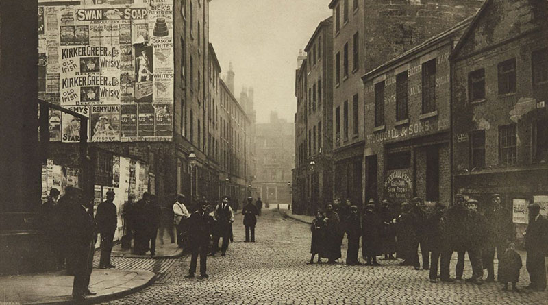 Thomas Annan: "The Old Closes and Streets of Glasgow" 1868 1 Thomas Annan glasgow header