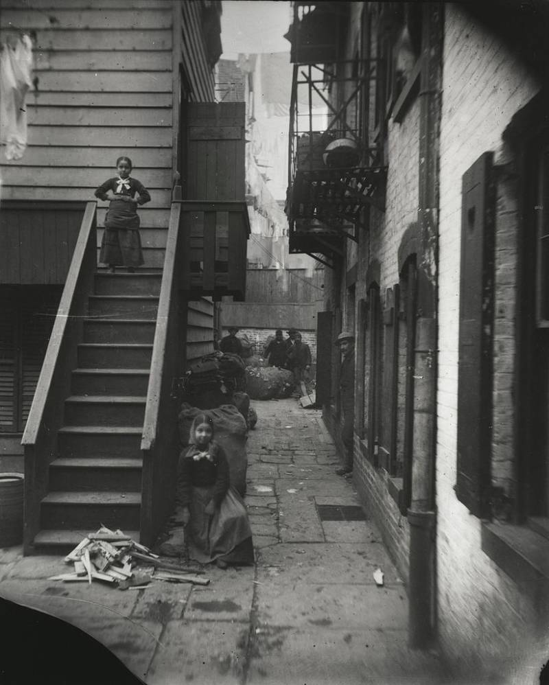 Jacob Riis : How the Other Half Lives 24 mulberry bend