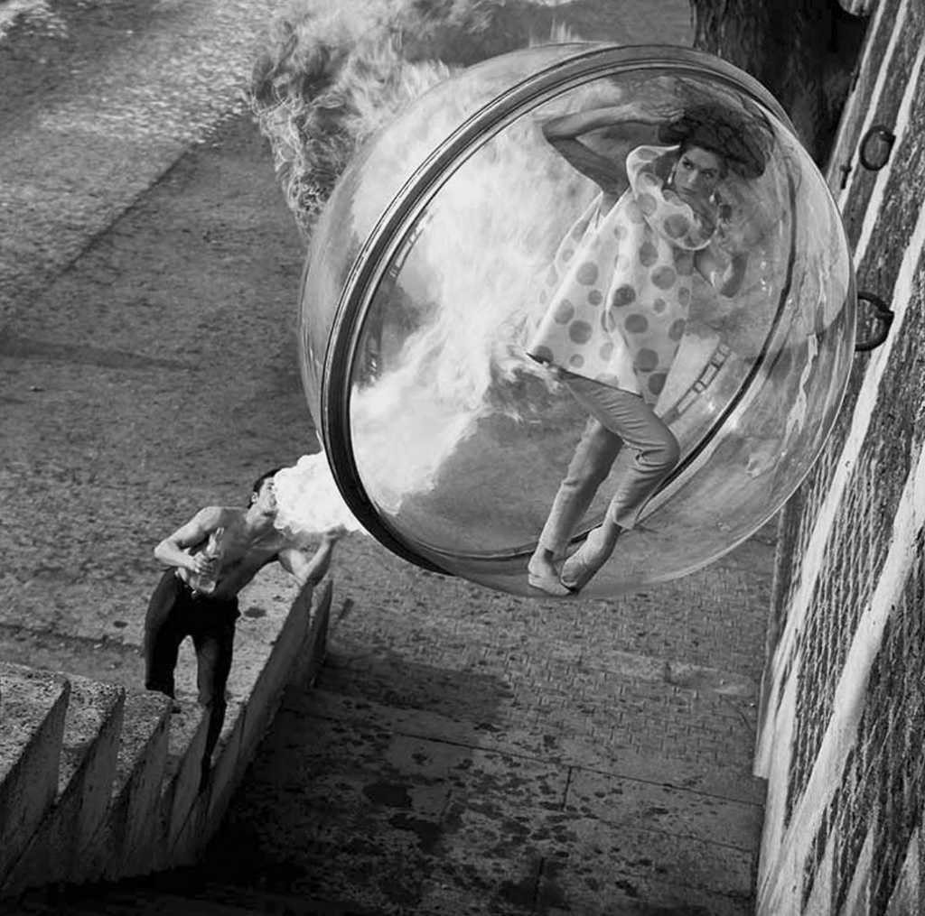 paris fashion 1960s bubble 8 1033x1024 1