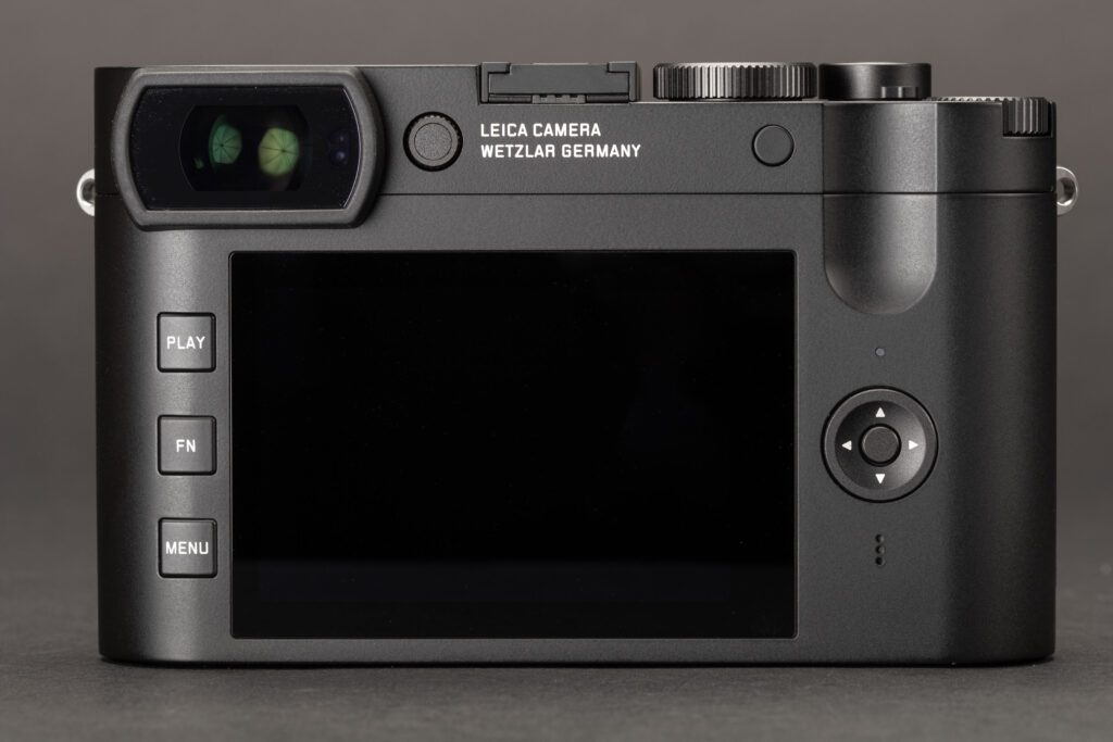 Leica Q2 Monochrom back
