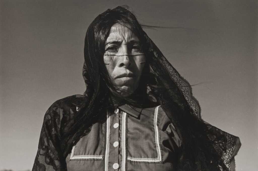 Graciela Iturbide : Fotoğraf makinesi dünyayı tanımak için bir bahanedir.