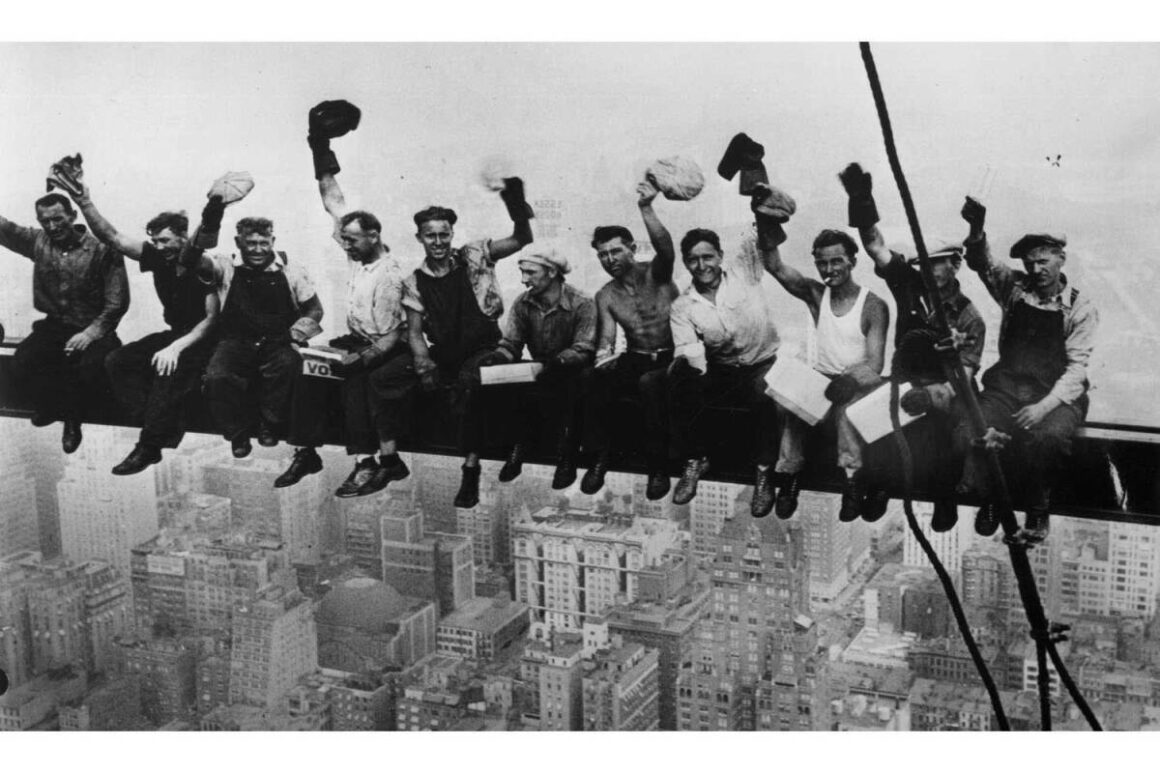 Bir fotoğrafa hikaye yazmak 1 lb111 men on beam hats off copy