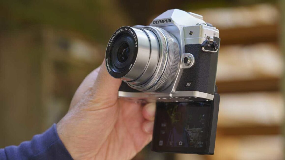 Olympus OM D E M10 Mark IV