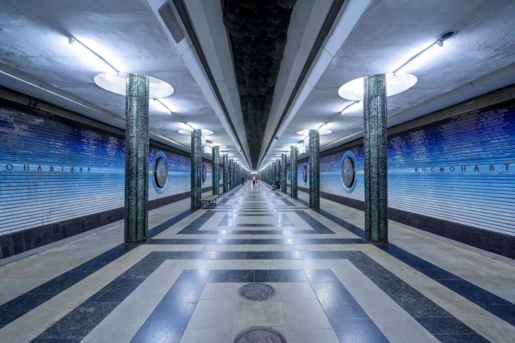 Christopher Herwig : Sovyet Metro İstasyonları