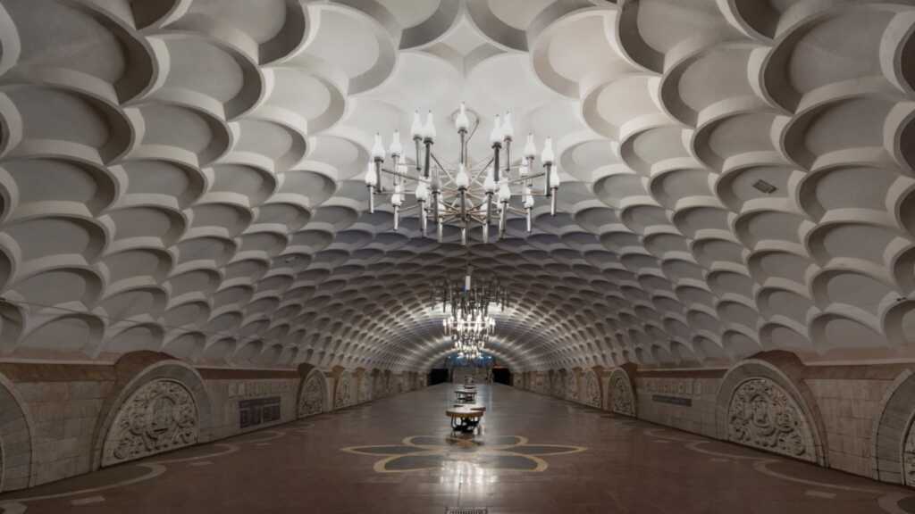 Christopher Herwig : Sovyet Metro İstasyonları