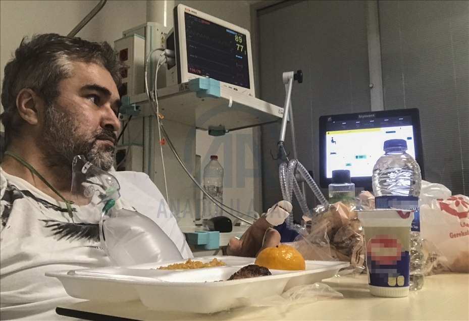 Kovid-19'u yenen Raşit Aydoğan 26 günlük tedavi sürecini çektiği fotoğraflarla anlattı 4 thumbs b2 3011d45d35c373121ea66d5fc3df65a2