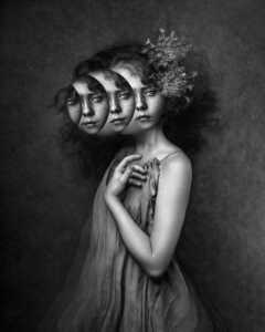 2deaa45b8a527a65acc89f96f66647a8.The20Moongirl 2