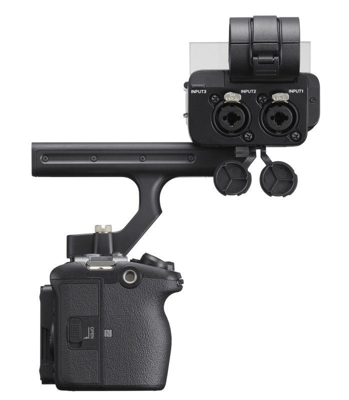 Sony FX3 Özellikleri ve Fiyatı 9 FX3 ILME FX3 rightside handle 697x800 1
