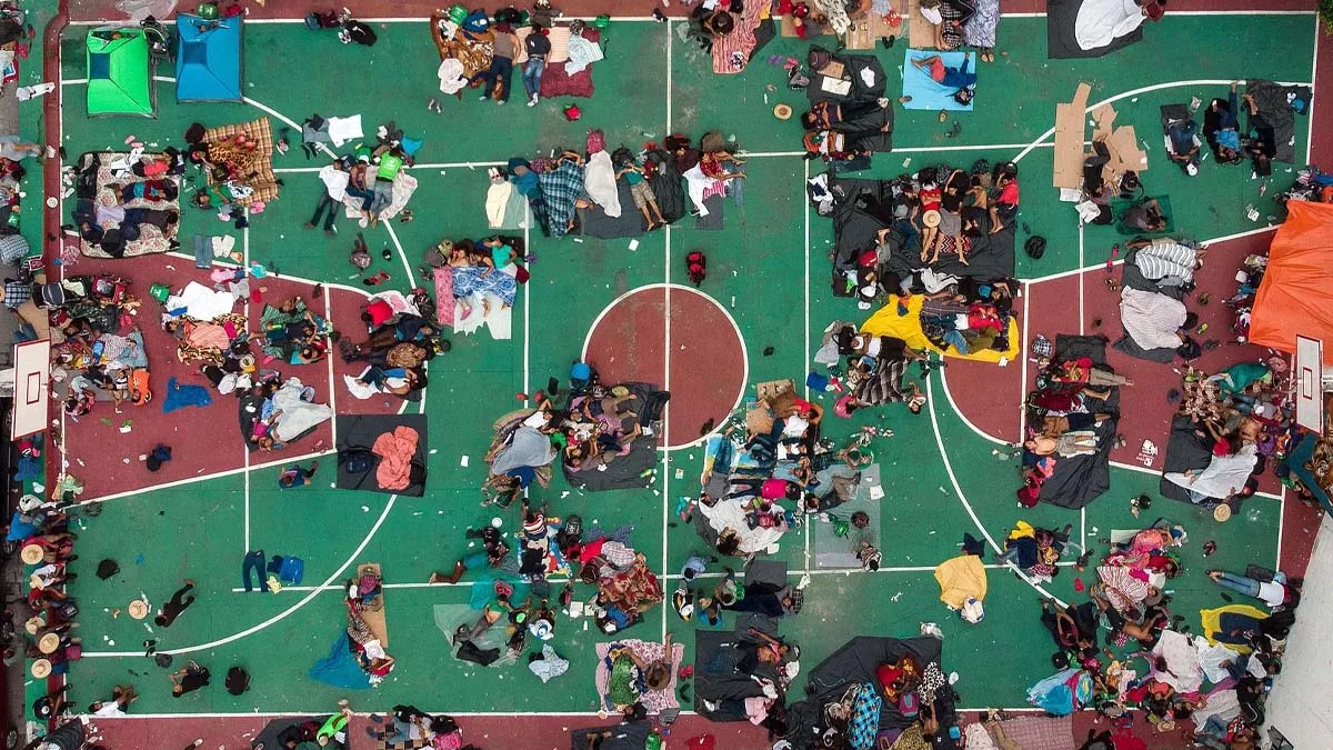 Guillermo Arias : The Caravan 1 the caravan header 1 jpg