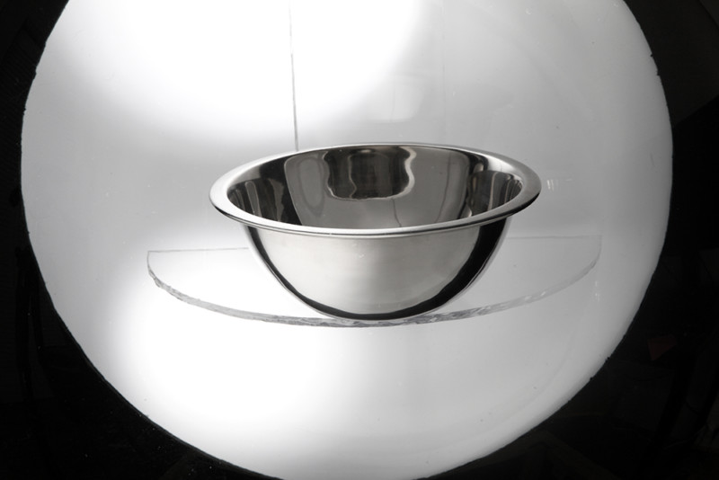 Fotoğrafçı Parlak Ürünler İçin Yansımayı Engelleyen Kutu İcat Etti 10 9.before mixingbowl 800x534 1
