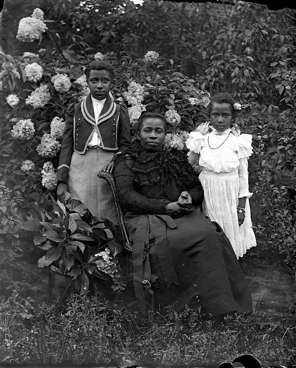 Siyah Amerikalılar Basmakalıplara Karşı Çıkmak İçin Portreleri ve Aile Fotoğraflarını Nasıl Kullandı? 6 file 20210301 12 6lerog