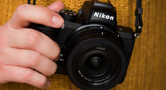 Nikon'un kamera endüstrisinden çekileceği iddia edildi 