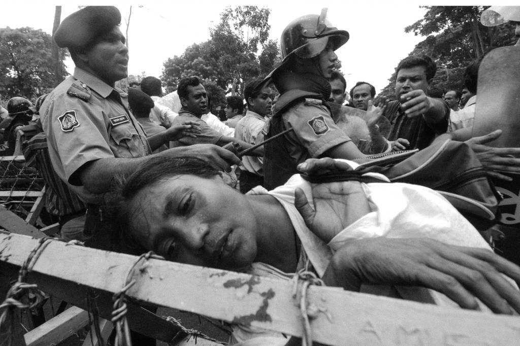 Shafiqul Islam Kajol: Çalkantılı Zamanlarda Bangladeş'i Fotoğraflamak 3 Shafiqul Islam Kajol Calkantili Zamanlarda Bangladesi Fotograflamak 002