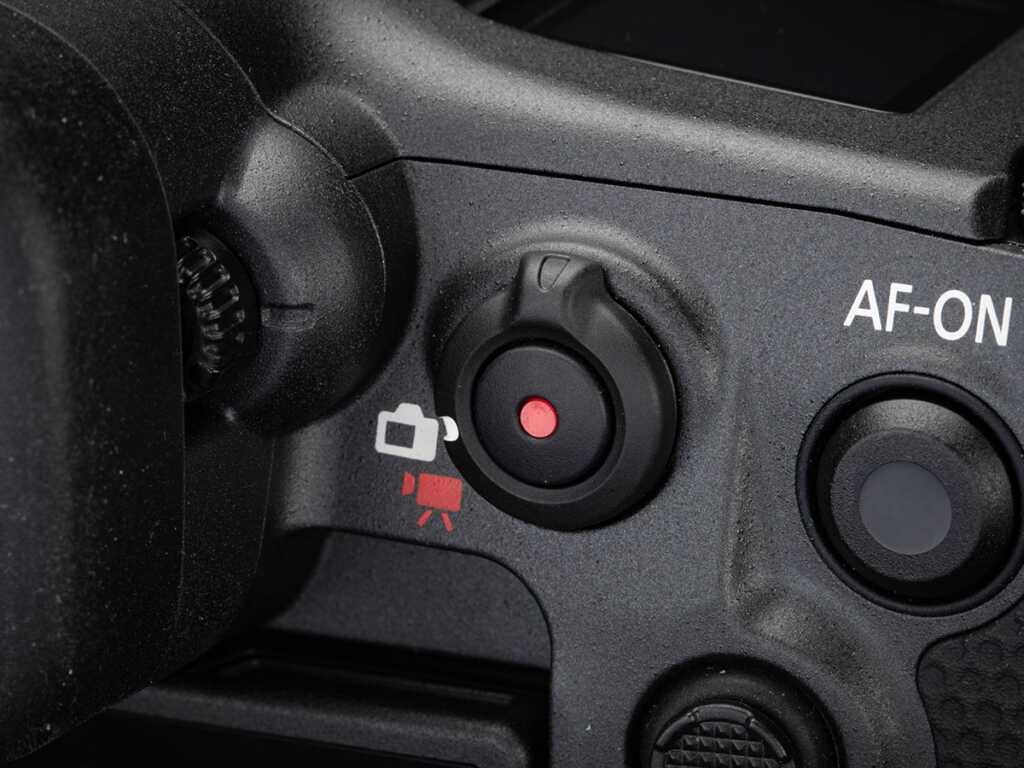 Canon EOS R3 REC button